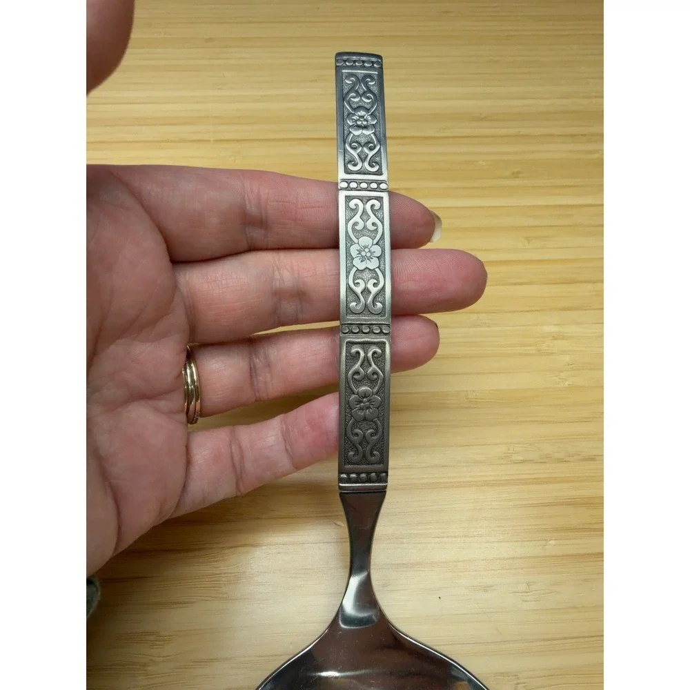 Oneida Isabella Solid Gravy Ladle Community Stainless Floral About 7